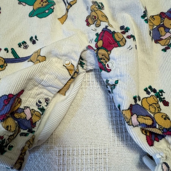 Vintage Charming Kids Footie with Bear Print - White and Multicolor Unisex - Picture 3 of 6